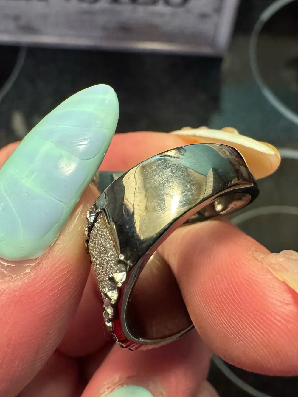Glitter & stone wrap hematite ring